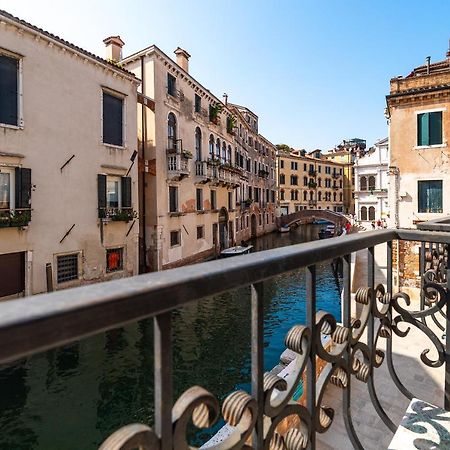 Ln Luxe Apartment Venice Canal View Εξωτερικό φωτογραφία