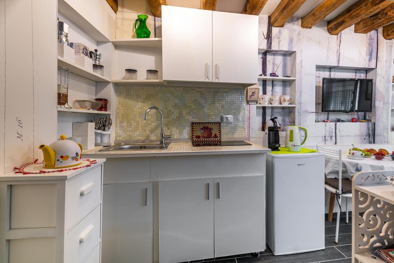 Ln Luxe Apartment Venice Canal View Εξωτερικό φωτογραφία