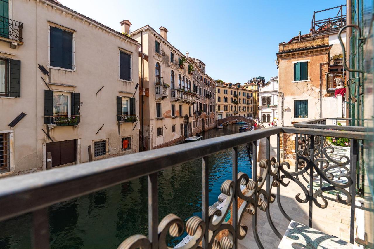 Ln Luxe Apartment Venice Canal View Εξωτερικό φωτογραφία
