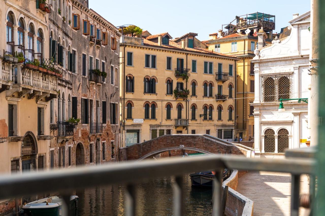 Ln Luxe Apartment Venice Canal View Εξωτερικό φωτογραφία